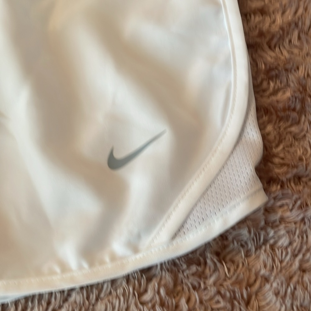 Nike Athletic Shorts NWOT - size girls large - Picture 2 of 10